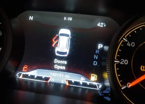 2015 Jeep Cherokee Trailhawk from USA, damaged, VIN 1C4PJMBS7FW713646